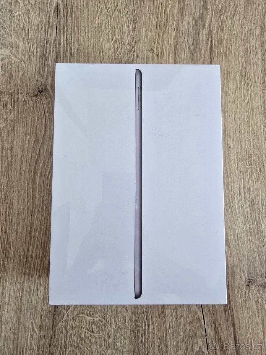 Apple iPad 6th generation Wi-Fi 32 GB Space grey - 2