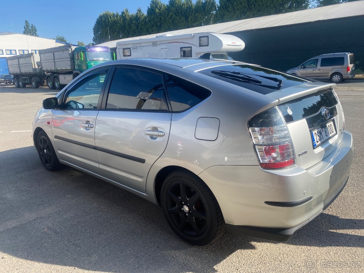 Toyota Prius II generace - 2