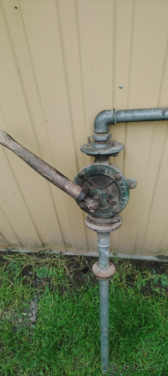 Ruční pumpa - 2