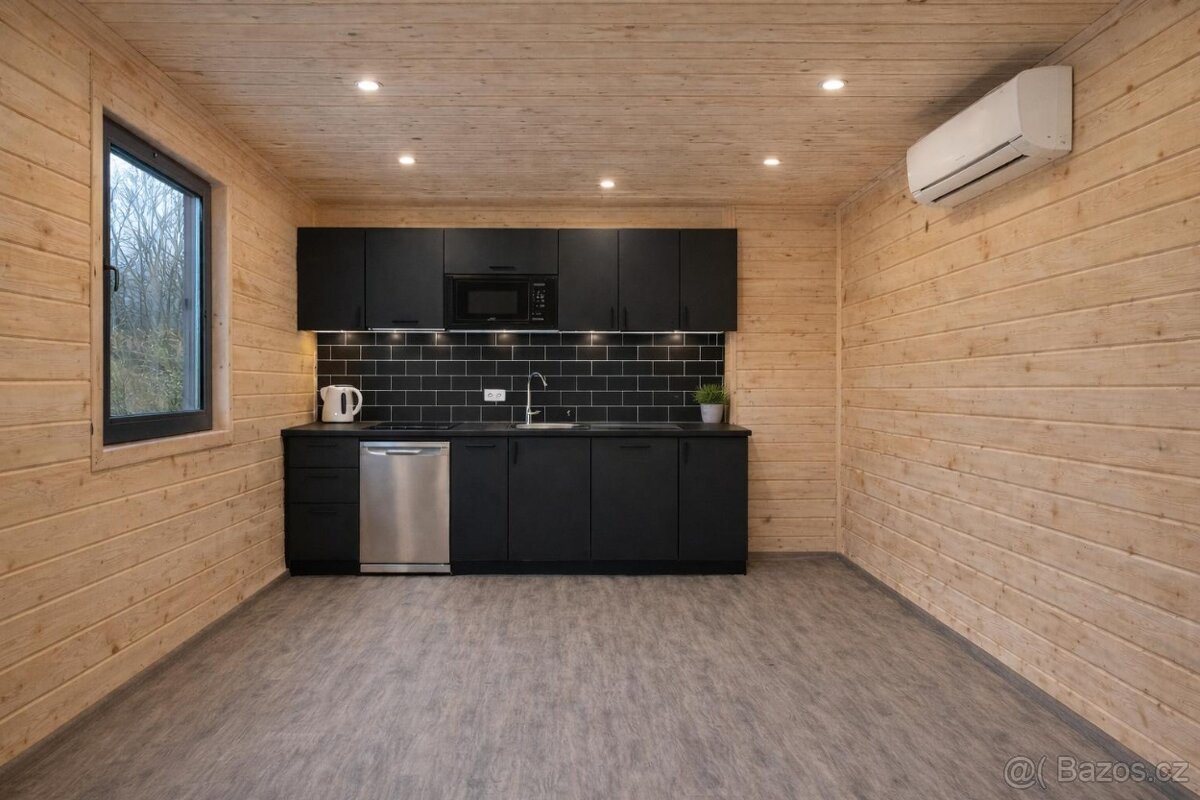 Tiny Haus / buňka 6,2x2,75 m Koupelna,WC,kuchyň - 2