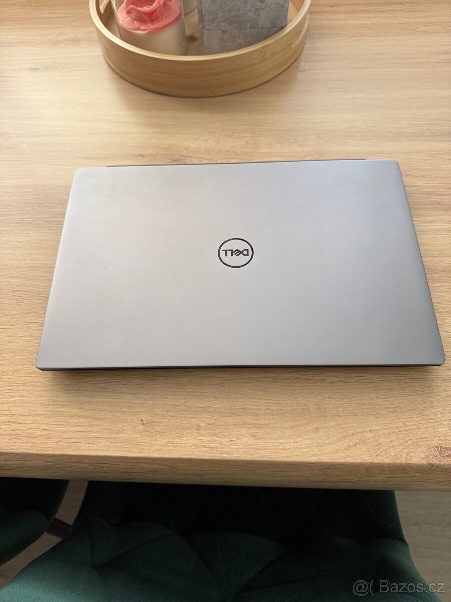Dell Vostro 5590 - 2