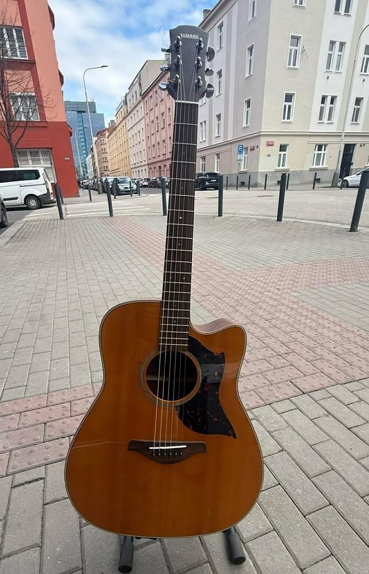 Elektroakustická kytara Yamaha A1M - 2