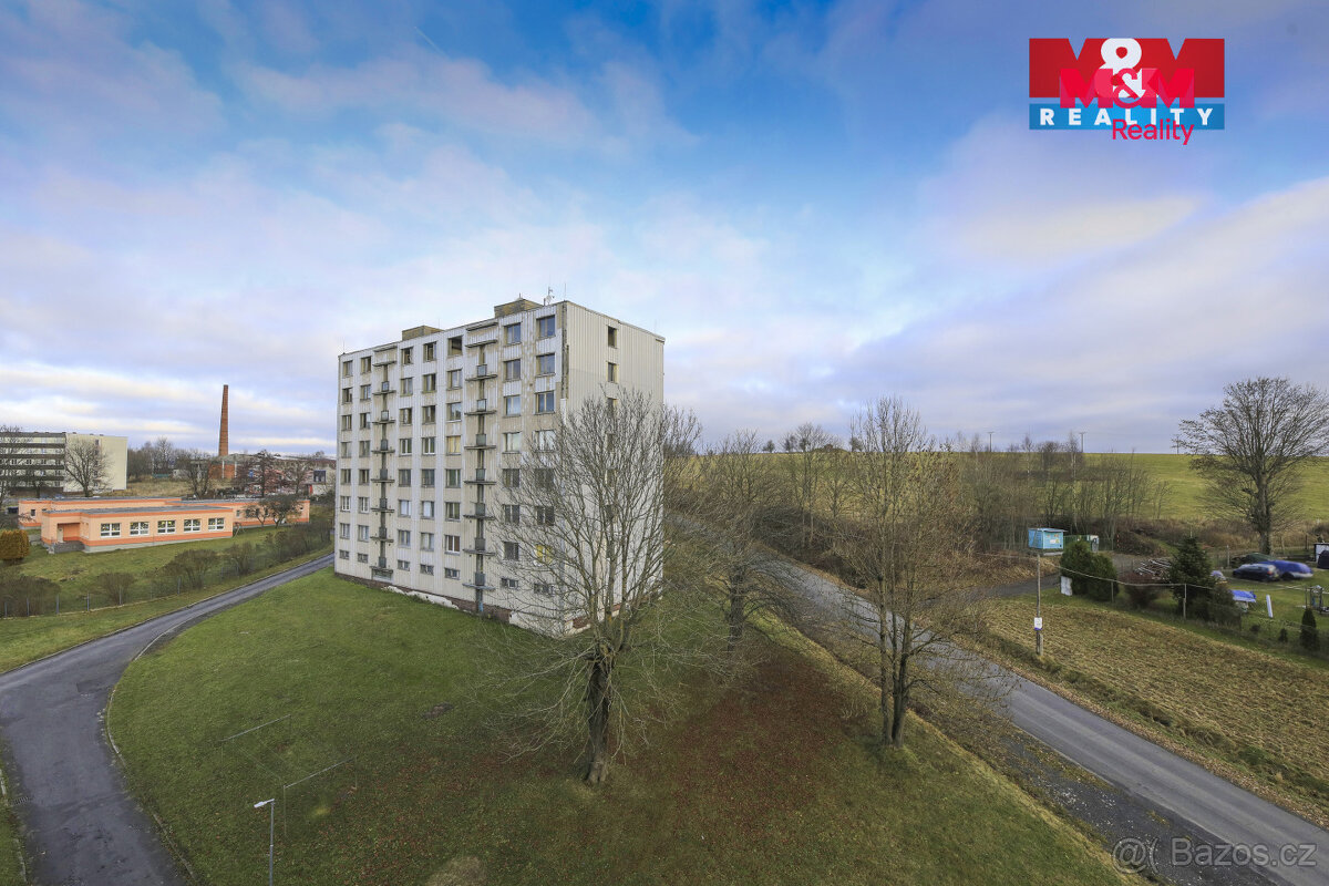 Prodej bytu 2+1, 60 m², Rovná - 2