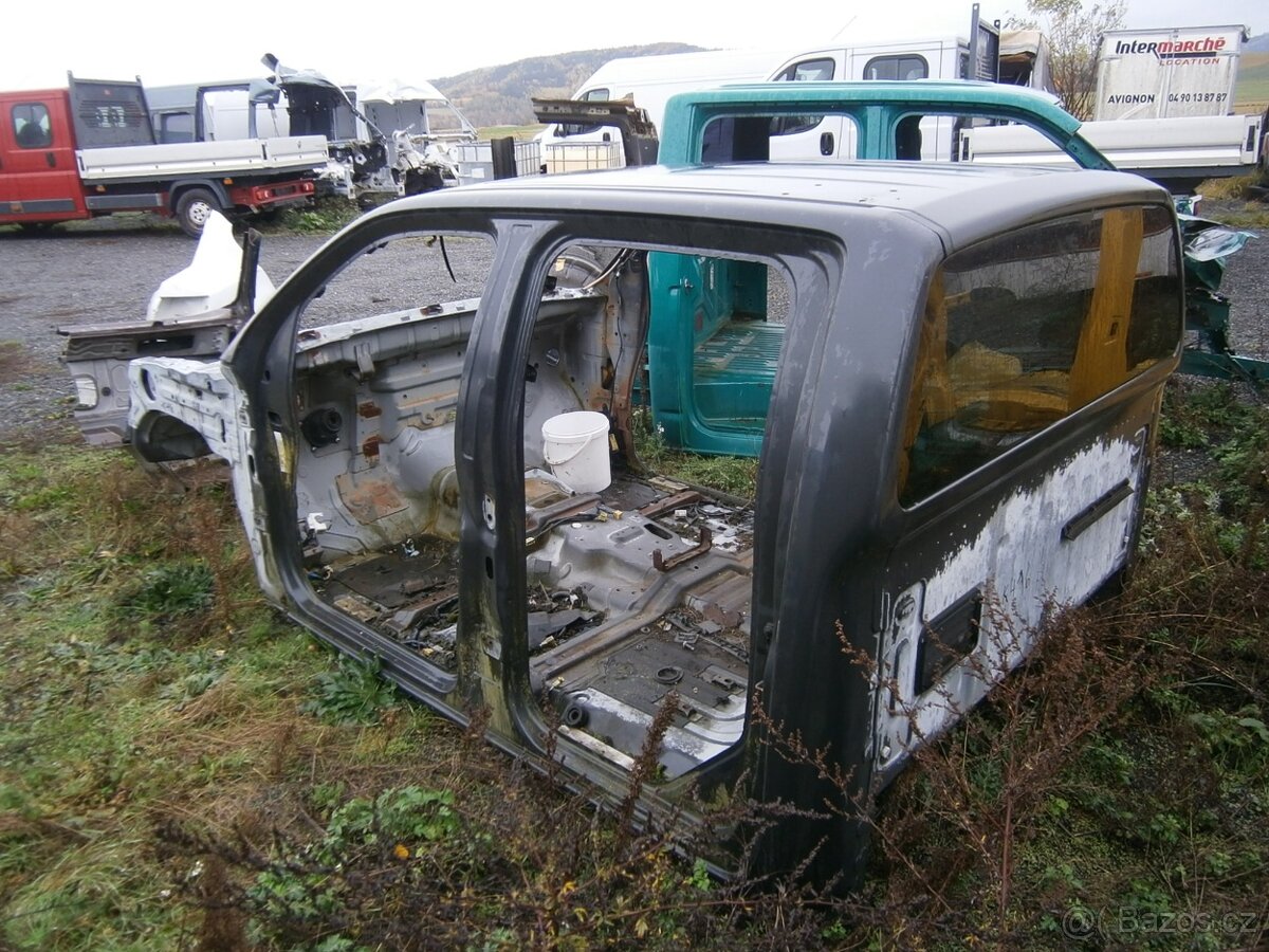 NISSAN NAVARA 2014 DVOUKABINA-KAROSERIE - 2