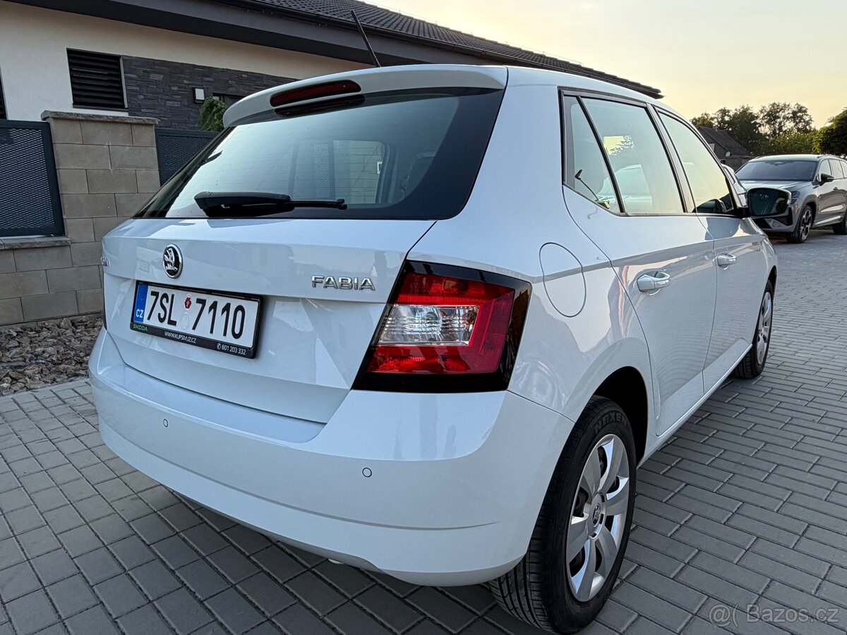 Škoda Fabia 1.0 MPI, rok 10/2018, barva bílá perleť - 2
