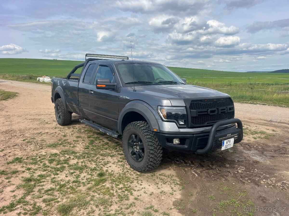 Ford F150 Raptor 5.0 V8