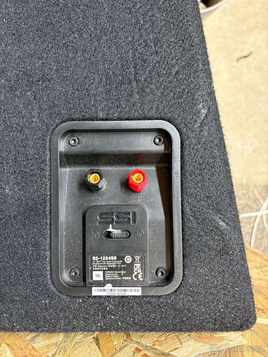 Subwoofer v boxu JBL S2-1224SS - 2