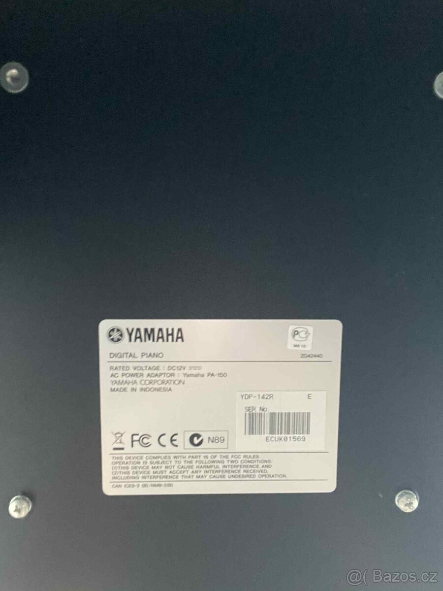 Digitální piano Yamaha YDP 142 R - 2