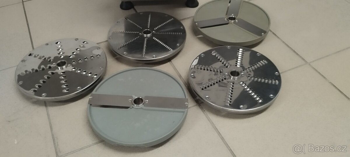 Kráječ – zelenina, sýry, ovoce - velký otvor - 2