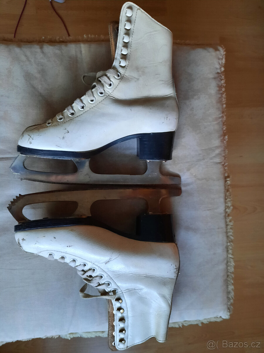 Dětské lední retro brusle BOTAS vel.23 - 2