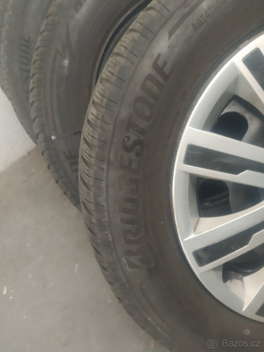 Toyota RAV4 Sada zimních kol 5x114, 3 225/65 R17 - 2