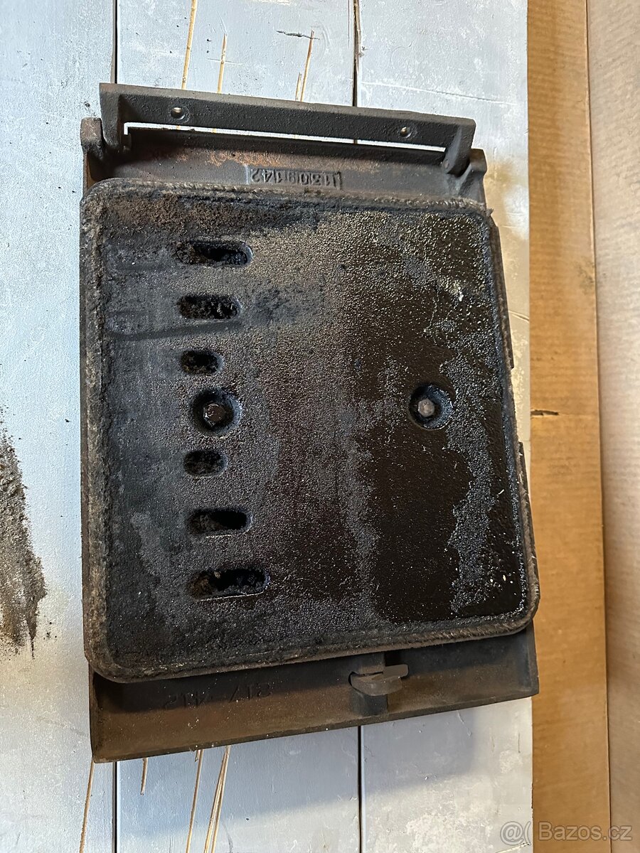 Popelníkova dvirka Viadrus hercules duo - 2