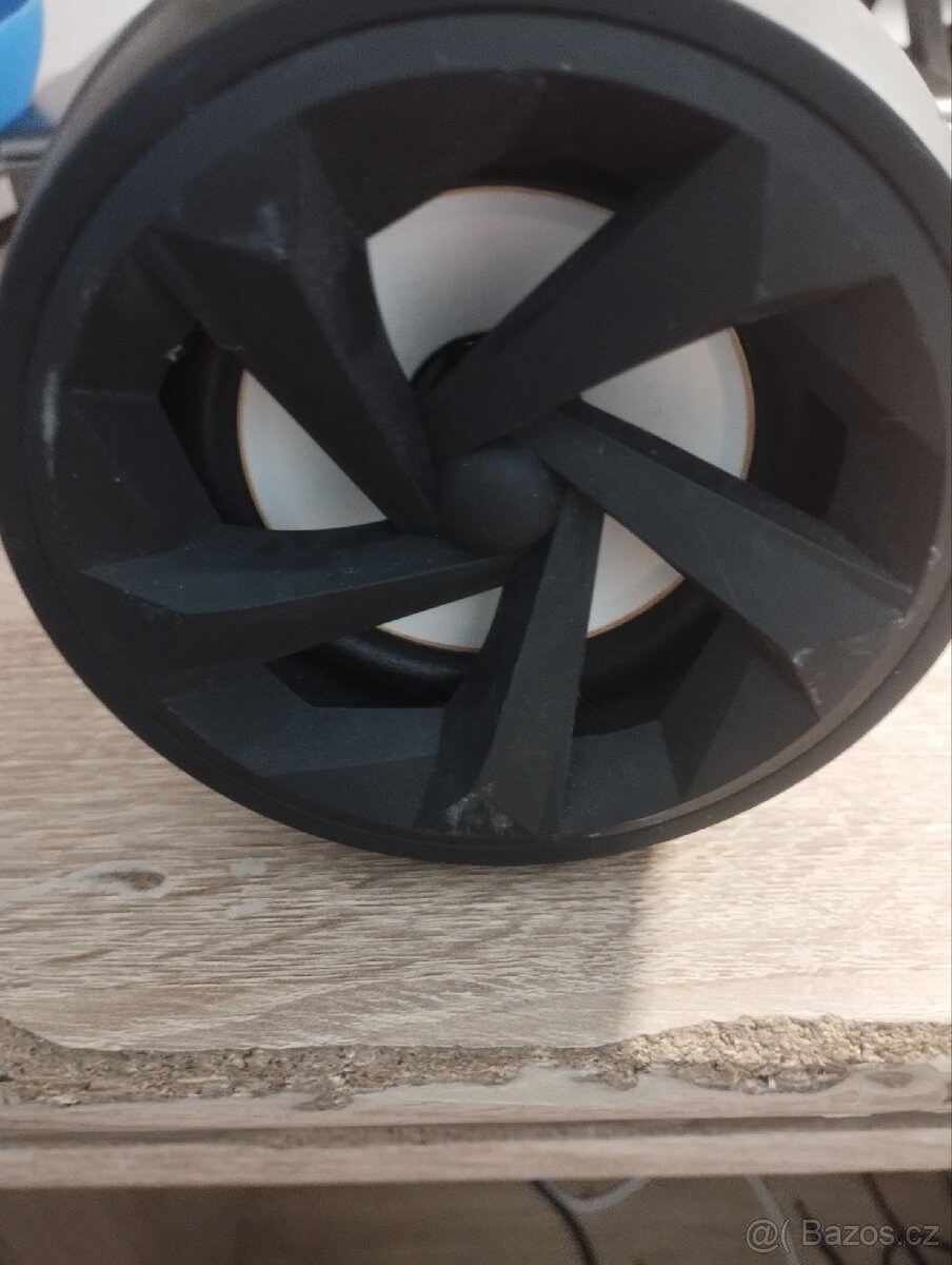 Bluetooth reproduktor Biogen PARTY
- 2