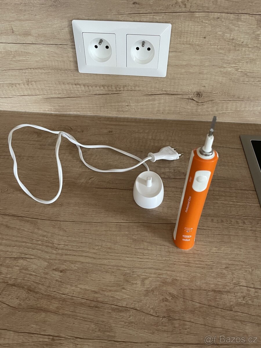 Ekekricky kartáček Braun - 2