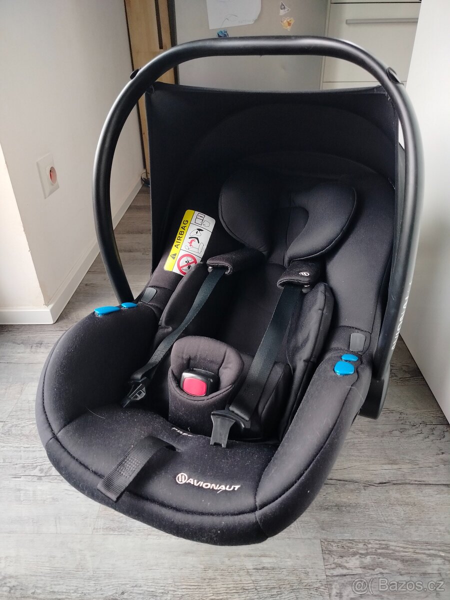 Autosedačka Avionaut Pixel + základna - 2