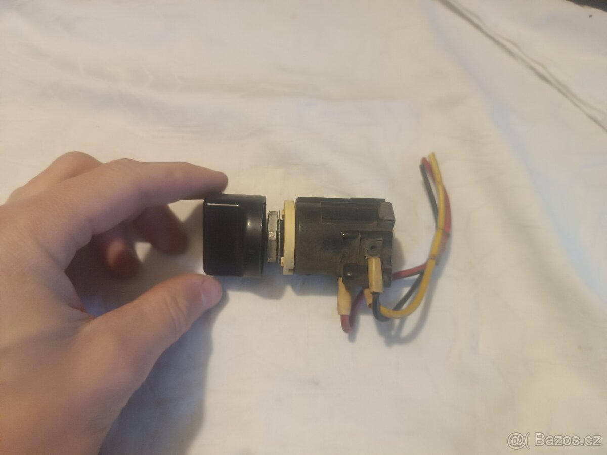 Přepínač světel, Škoda 1203 - 2