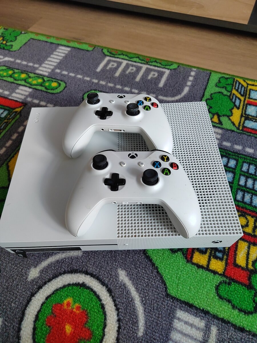 Prodám Xbox one S 500GB - 2
