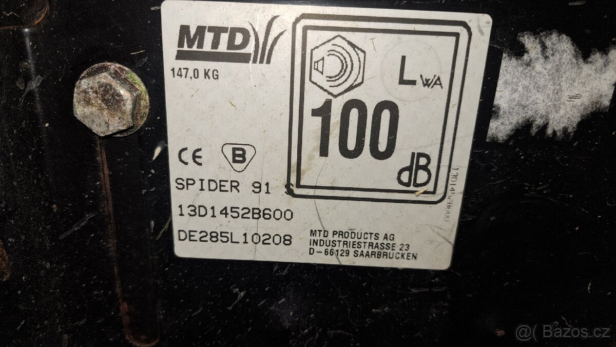 Zahradní traktor ( traktůrek ) MTD - 2