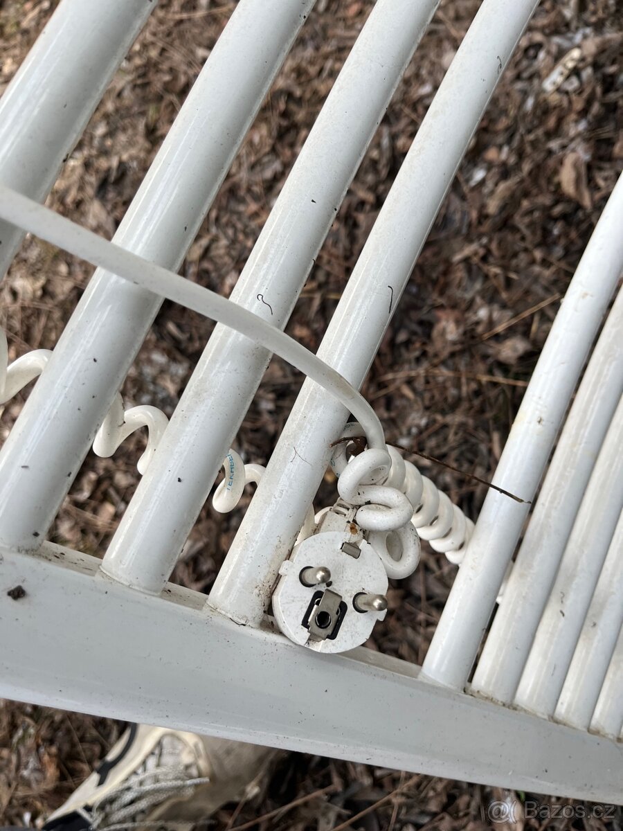 Koupelnový radiátor 130 x 60 cm - 2