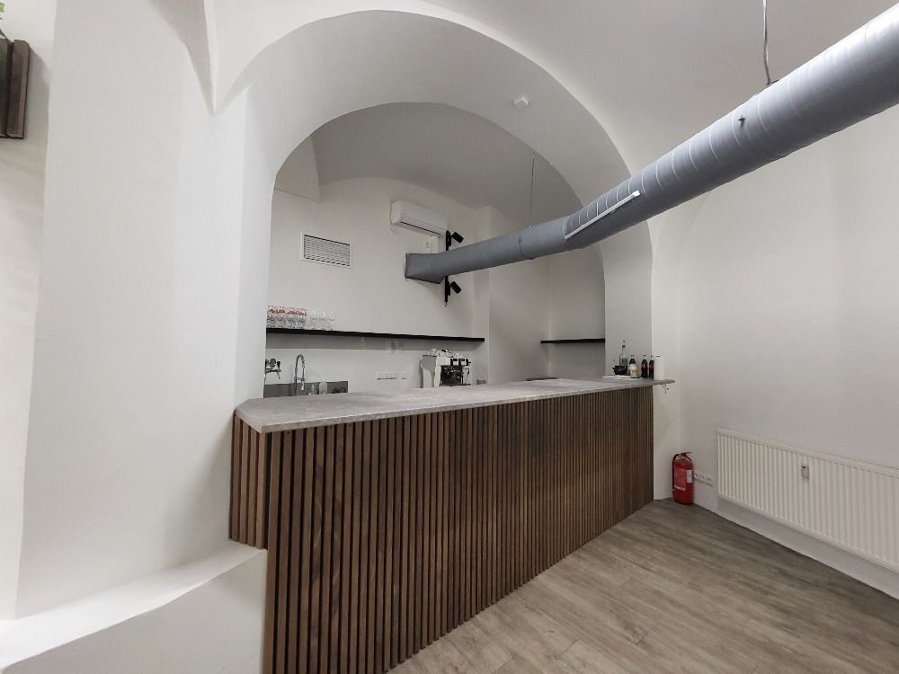 Pronájem restaurace 127m2 v centru města - 2