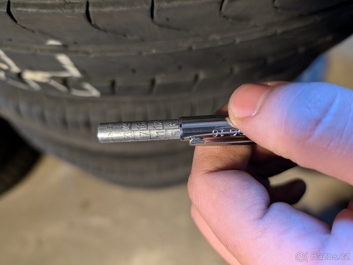 235/50R19 99V Pirelli Scorpion letní použité - 2