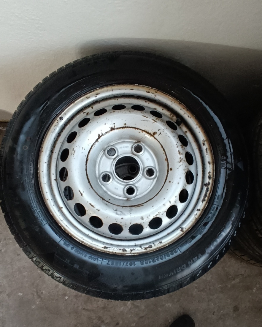 Prodám sadu plechových disků R16 5x120