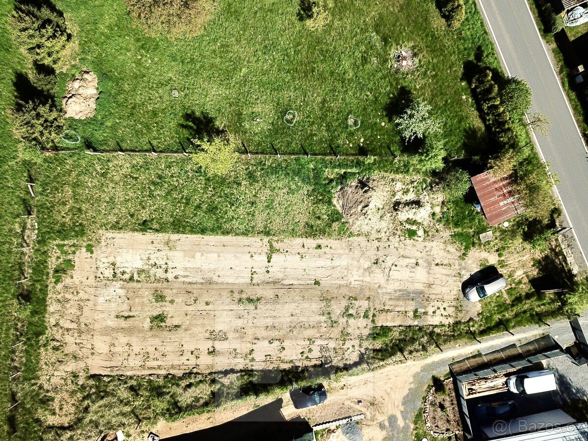 Stavební pozemek v klidné obci Turkovice v okrese Praha-výc - 2