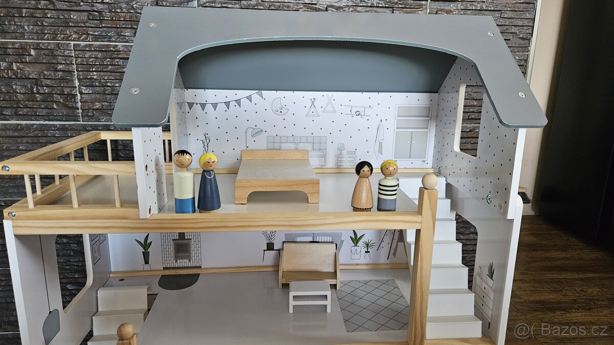 Domeček pro panenky - 2