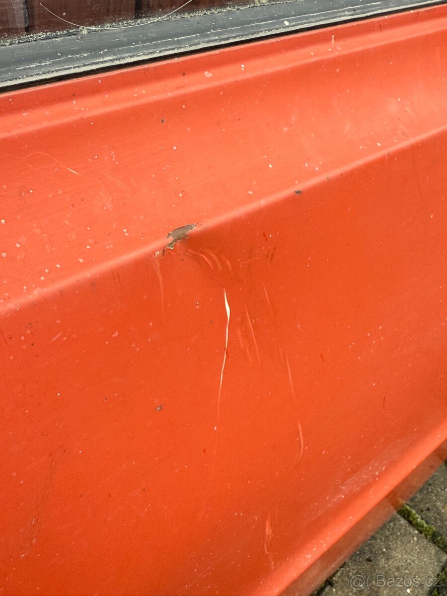 Zadní levé dveře Škoda 105 kompletní - 2