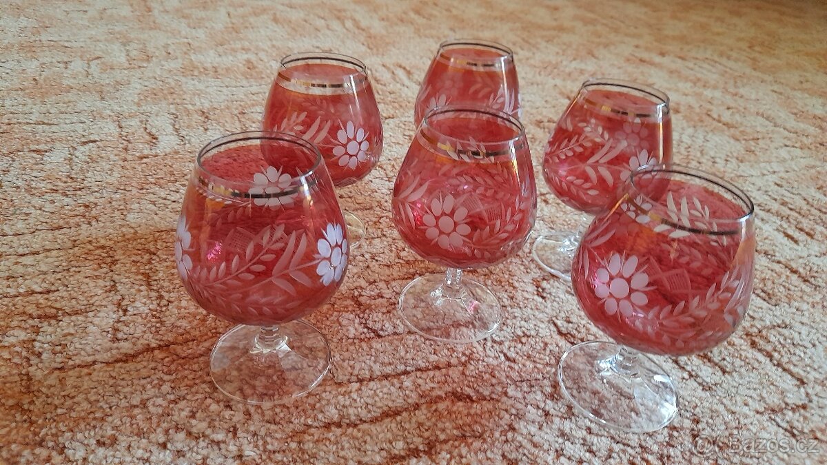 sada 6 broušených sklenic na víno - 2