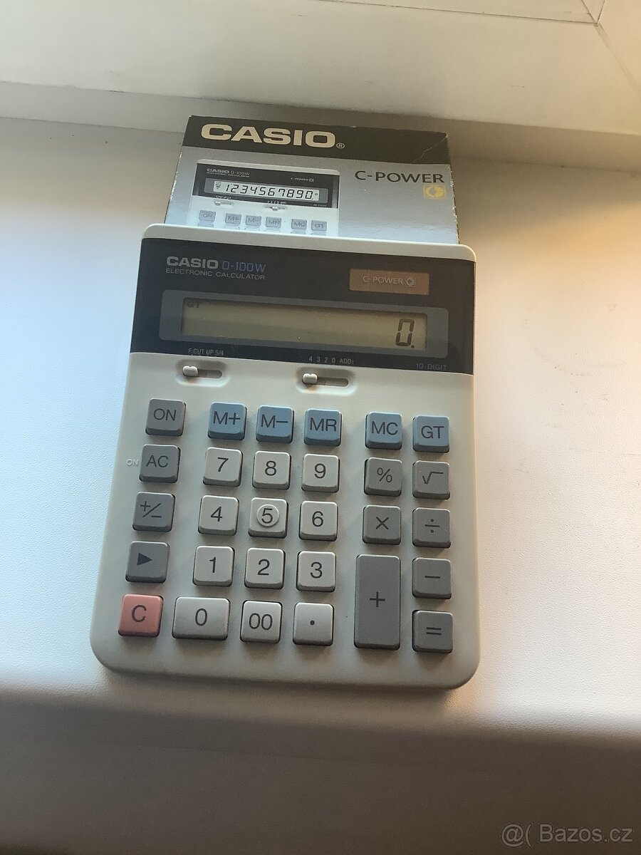 Kalkulačka Casio - 2