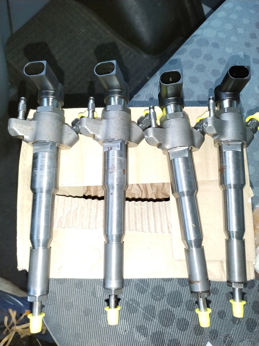 Vstřikovače Renault Master III biturbo 166000372R - 2