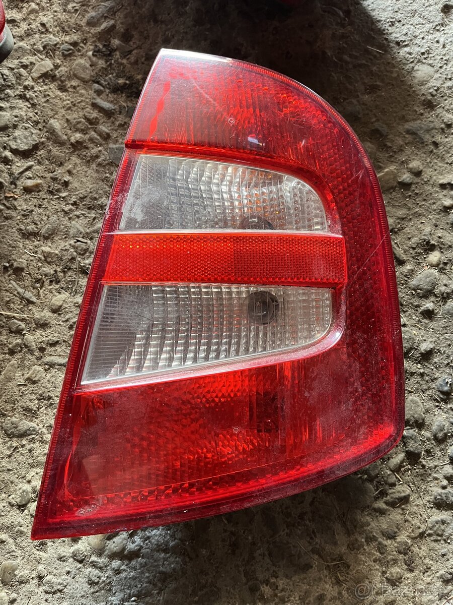 SVĚTLA LEVÉ PRAVÉ ŠKODA FABIA 1 - 2