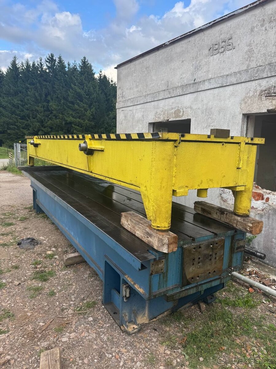 Litinová rovnací -svářecí -upínací deska /stůl s T drážkami - 2