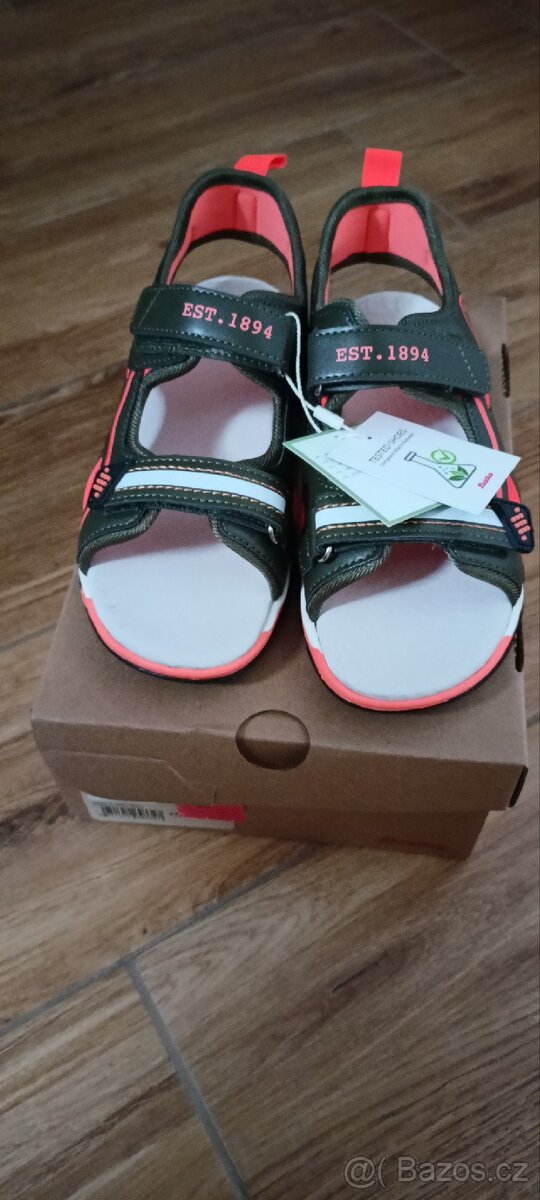 Nové sandále - 2