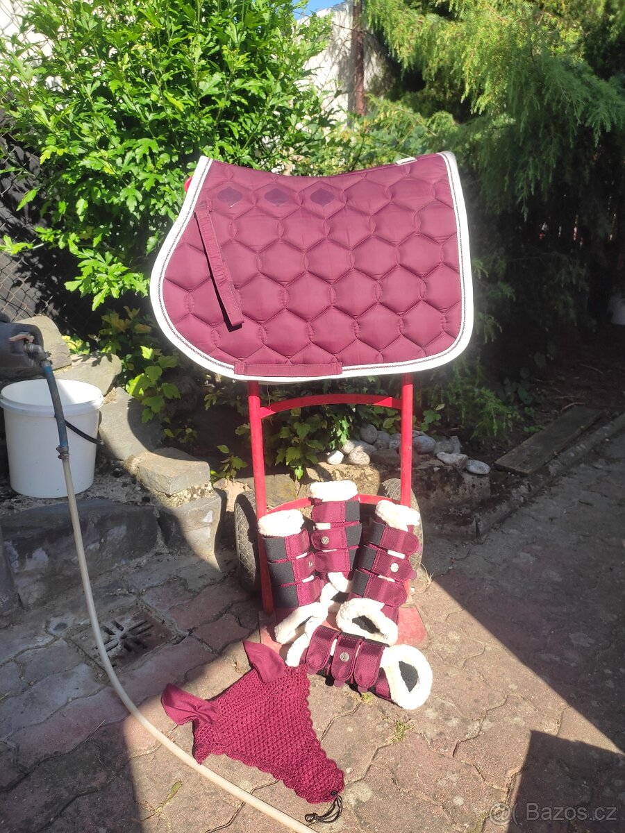 Vínová sada Eskadron, dečka, čabraka, chrániče - 2