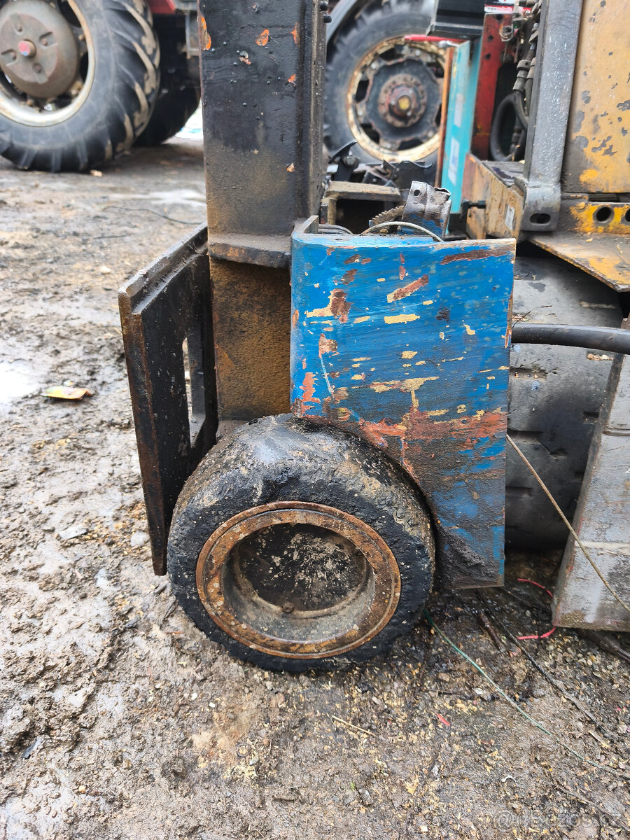 Věž z VZV nosnost 1,5t - 2