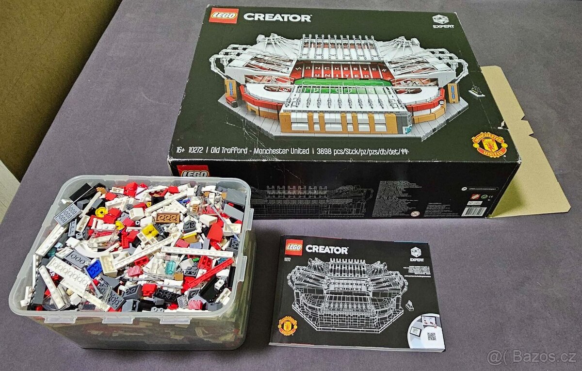 LEGO® 10272 Old Trafford - Manchester United - 2