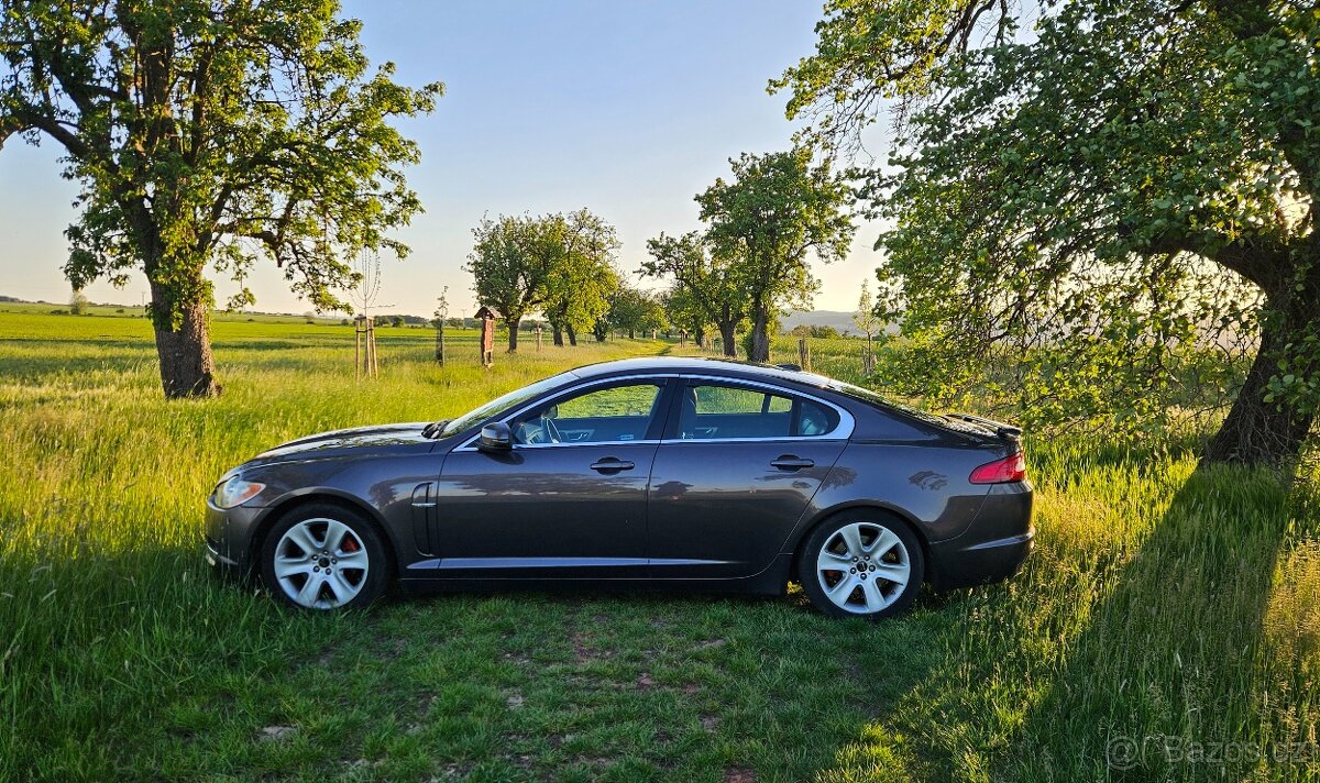 Jaguar XF 2,7D V6 - 2