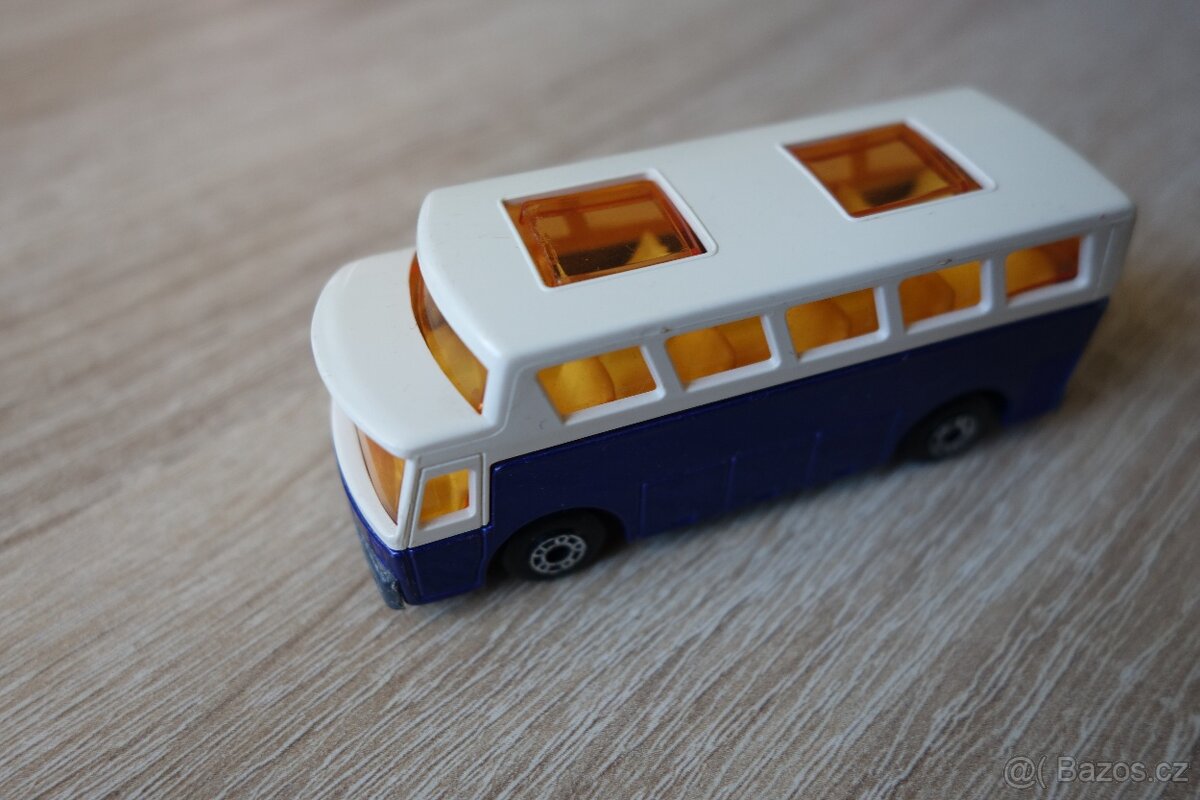 Matchbox Superfast No. 65 Airport Coach - 2