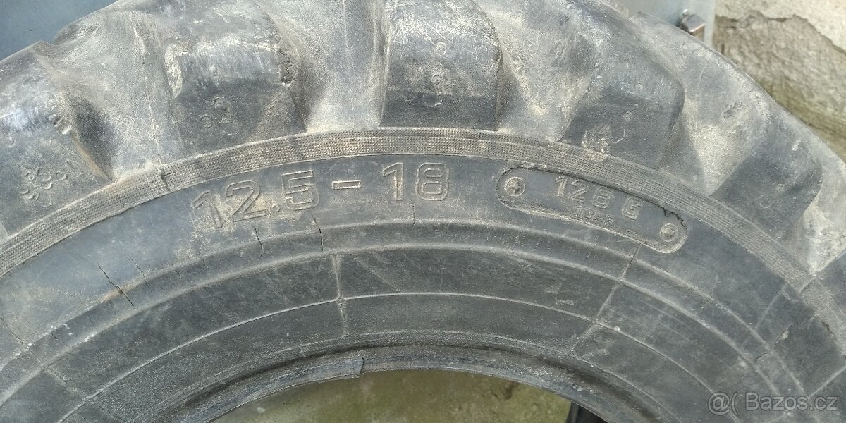 Pneu 12.5/18 - 2