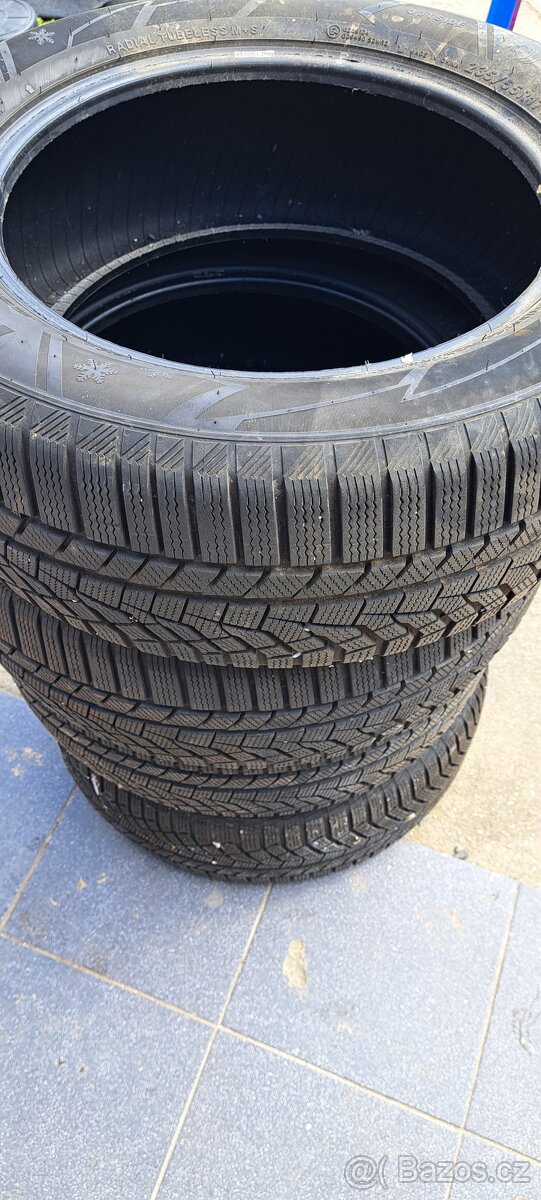 235 / 55 R 17 - 2