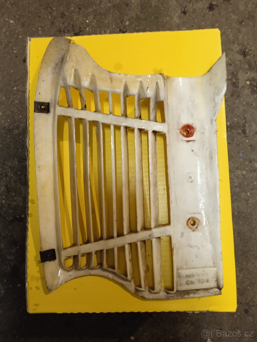 Aprilia 125-mřížka chladiče - 2