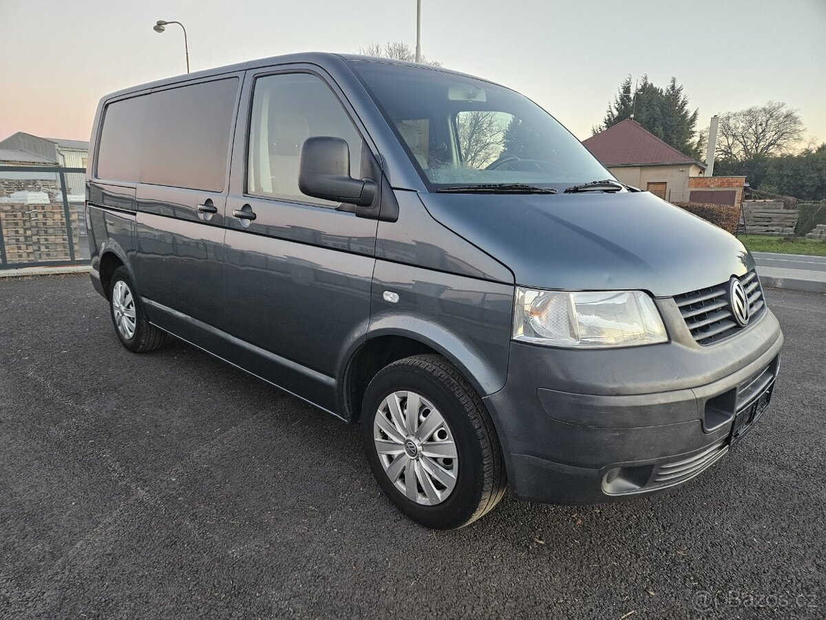VW TRANSPORTER T5 1.9TDI 63KW 5 MÍST ASR - 2