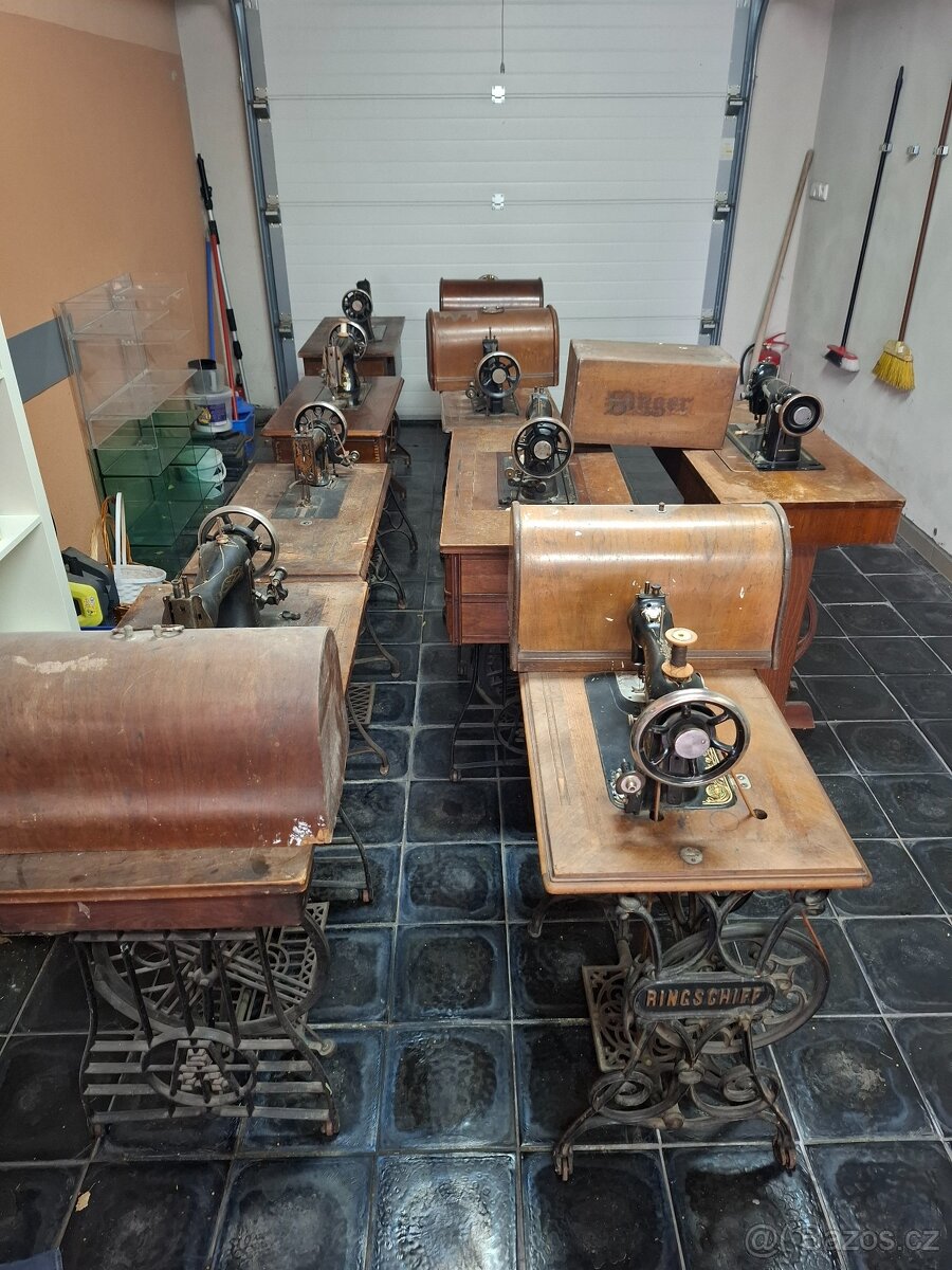 Starožitné šicí stroje - 2