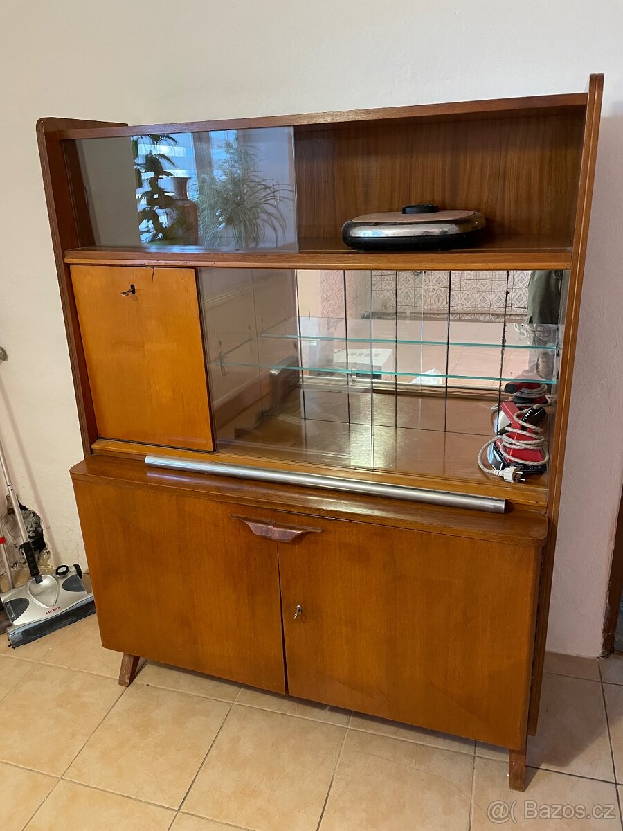 Starý nábytek za odvoz - 2