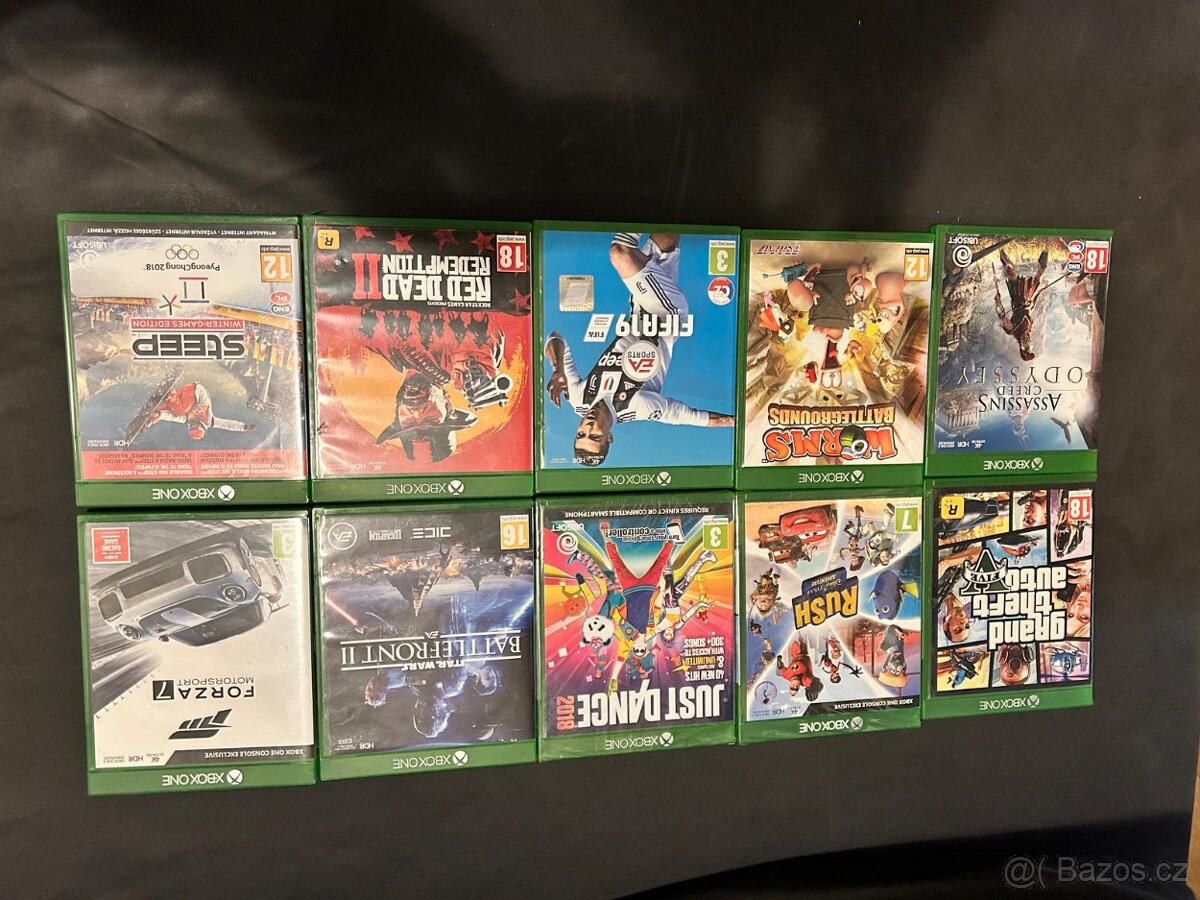 Xbox One S (1TB) + 2 ovladače + 10 Her - 2