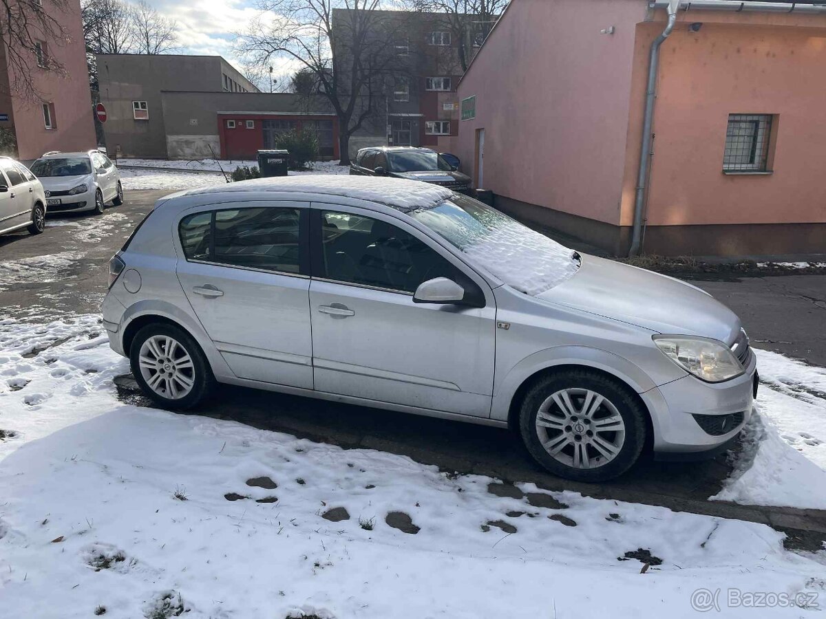 Opel Astra H 1.6 85kw - 2