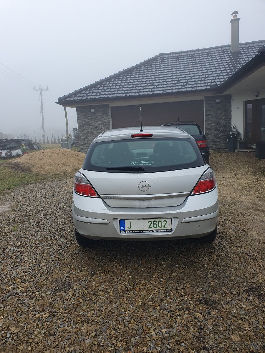 Opel Astra, -H 1.4 55kW - 2