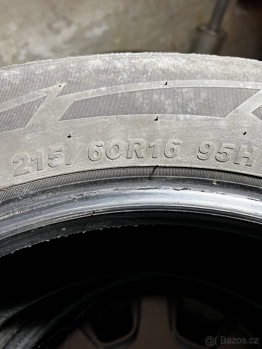 Zimní pneu 215/60 R16 - 2
